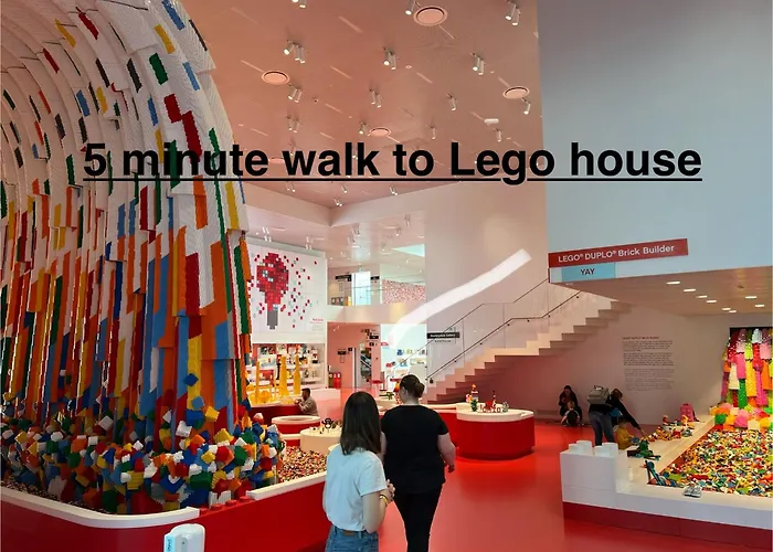 5 Minute Walk To Lego House - N18 - With Private Bathroom شقة *