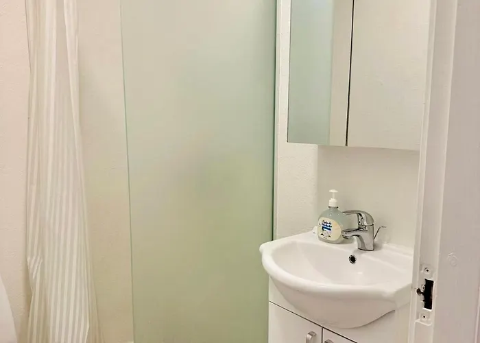 شقة 5 Minute Walk To Lego House - N18 - With Private Bathroom بيلوند