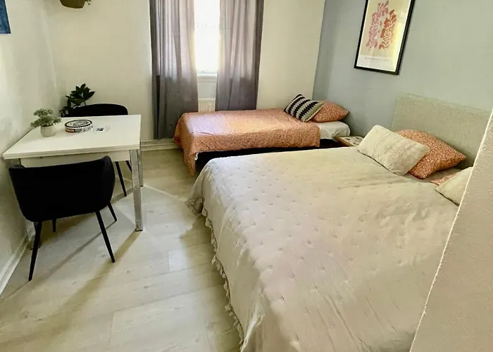 شقة 5 Minute Walk To Lego House - N18 - With Private Bathroom *